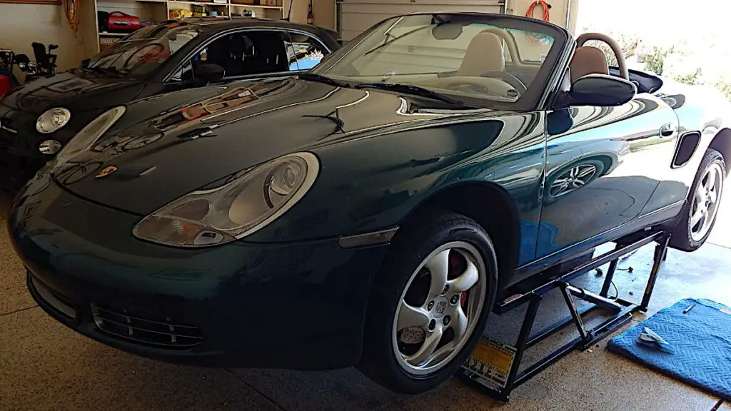 Boxstertips - How to Jack Up your Porsche Boxster - QuickJack 5000SLX