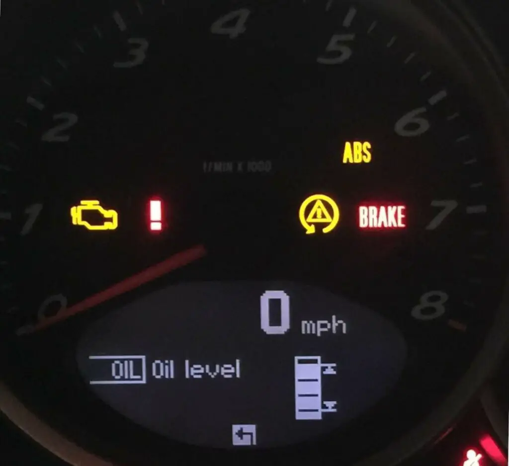 Boxstertips - Changing the Oil on your Porsche Boxster - Oil Level